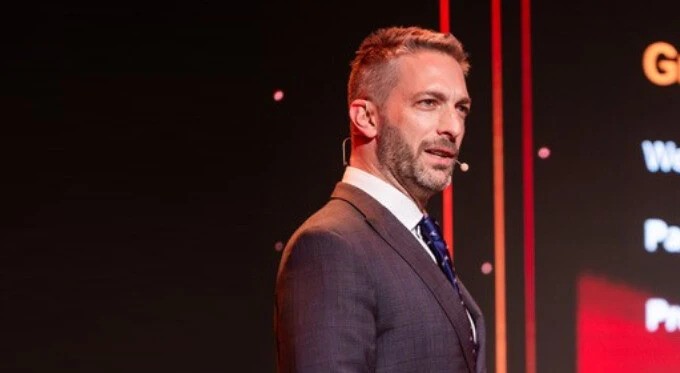 Greg-Van-Der-Gaast-Hero