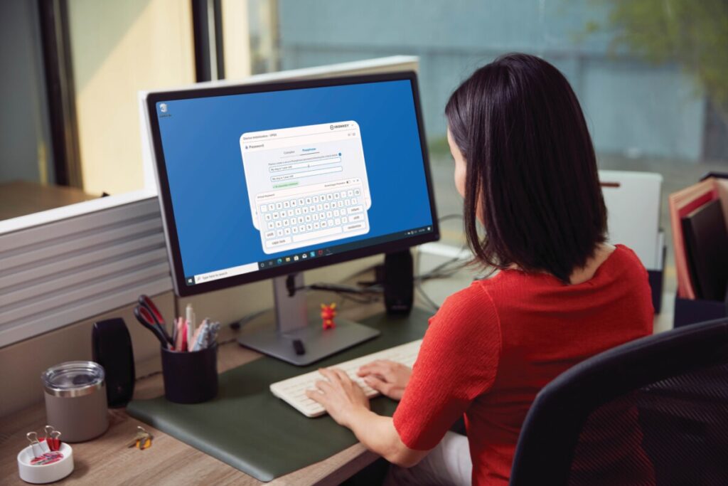 WOMAN IMAGE_ktc-keyfeatures-usb-ikvp50-6
